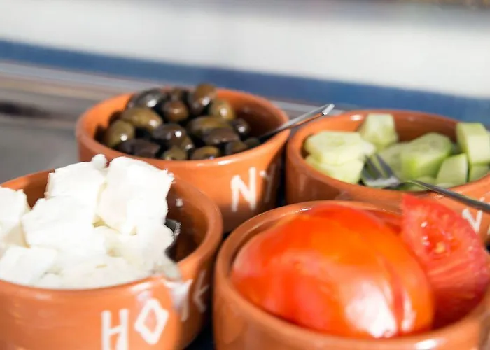 Nymfes Kamares (Sifnos)