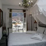 Nymfes Hotel 3*