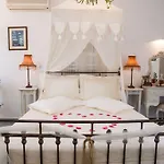 Hotel Nymfes 3*