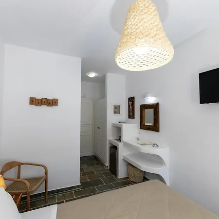 Hotel Nymfes 3*