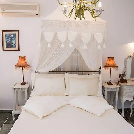 Nymfes Hotel