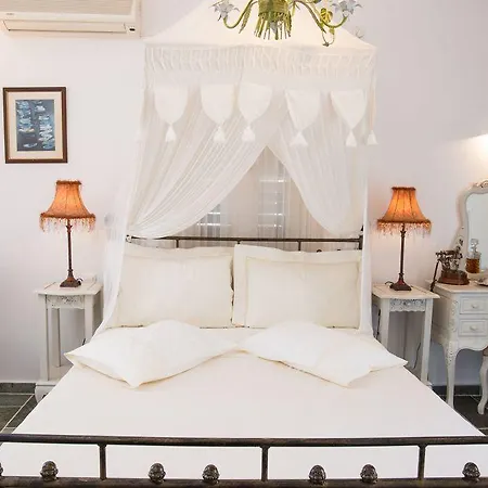 Nymfes Hotell 3*