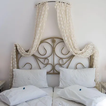 Nymfes Hotell 3*