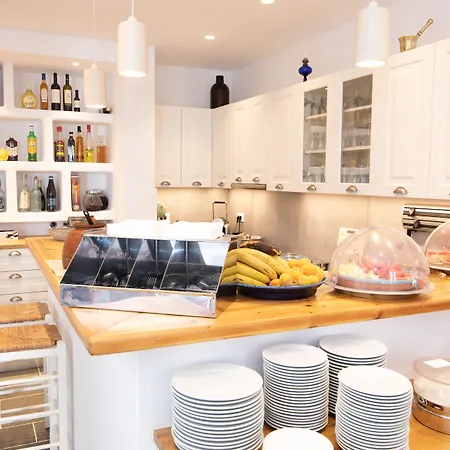 Nymfes Kamares (Sifnos)