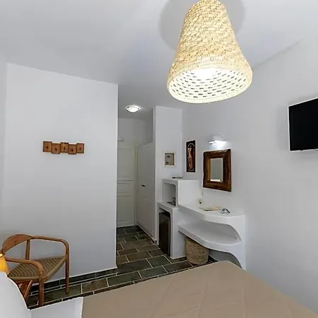 Nymfes Hotel 3*