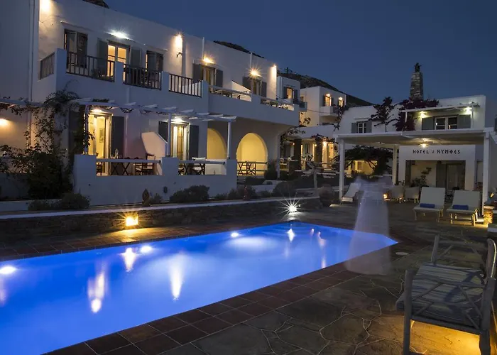 尼姆菲斯酒店 3* 卡马莱